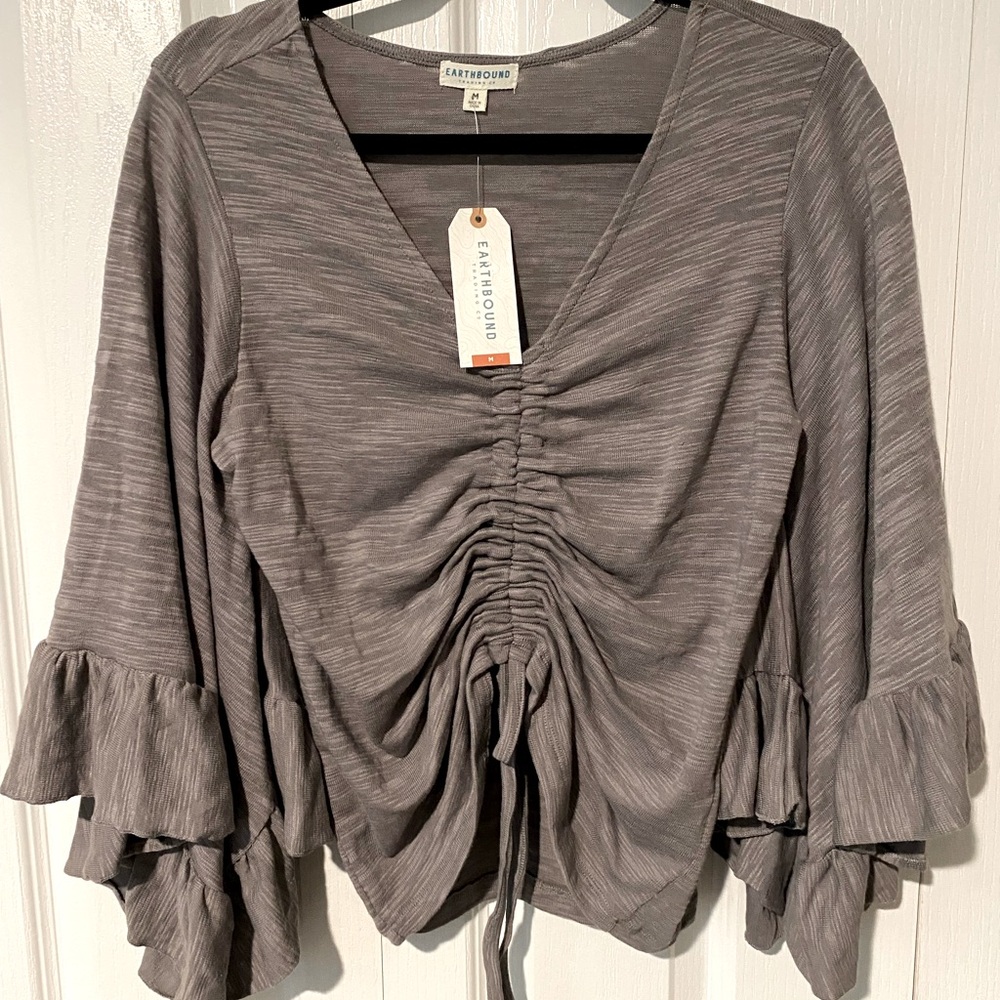 NWT EARTHBOUND Gray Ruched flared Indie  Sleeves, Blouse, Med, ruched front, NWT